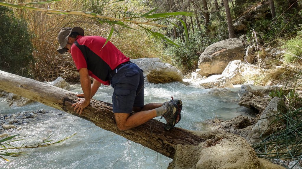 På stock över floden