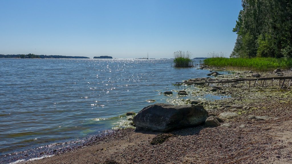 Glittrande hav vid Arnöhalvön