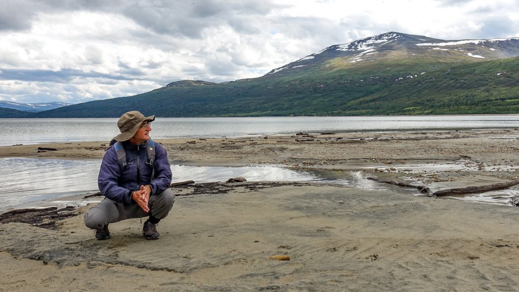 På stranden vid Gjevilvatnet