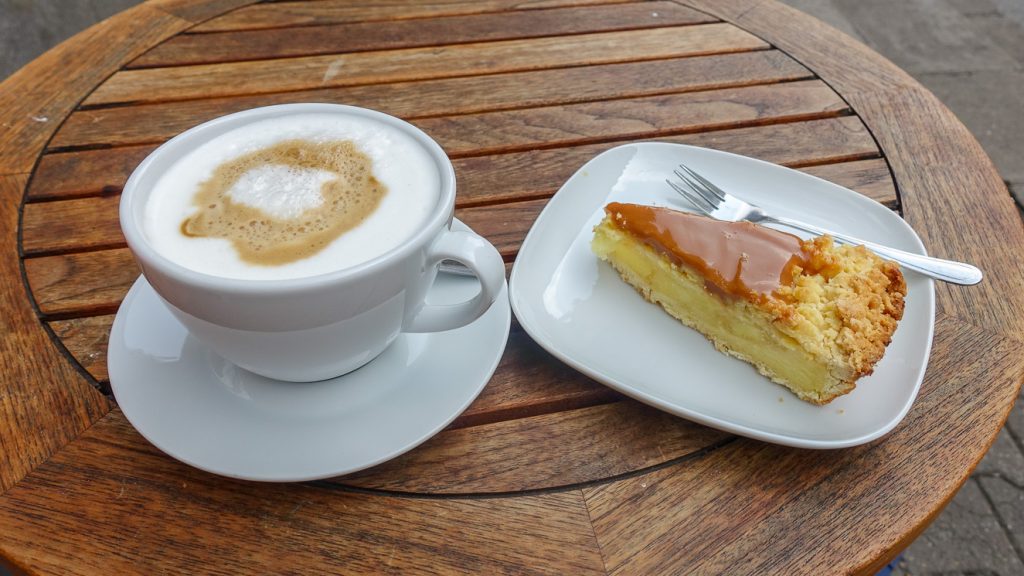 Kaffe och kaka i Dresden