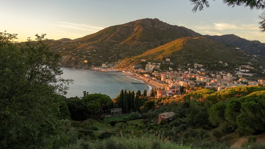 Levanto i skymningsljus